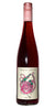 オランダ初のオレンジワイン生産者ダッセムスが造る有機ピーウィー品種、カベルネ・カント―ル種とカベルネ・ジュラ種を使ったロゼワイン、ワイルド・ロゼ。ピンクのバラからタコの触手がとびだしボトルを抱えたユニークなデザイン。