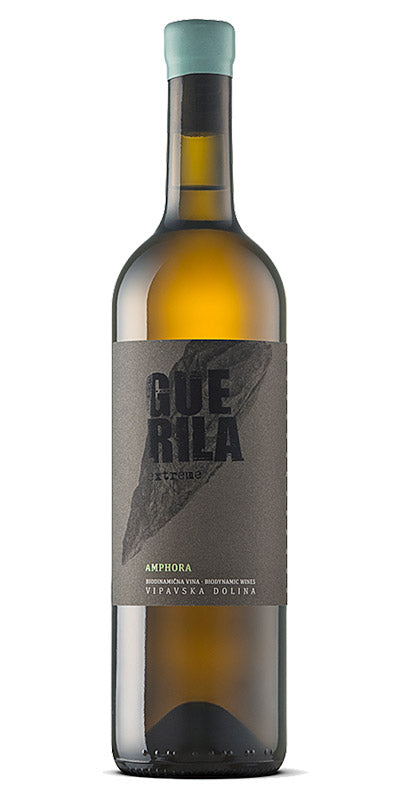 スロヴェニアのビオディナミの生産者、ゲリラが自品種 レブラ種を使ってアンフォラ熟成させたオレンジワイン。ヴィパーヴァ谷の岩が描かれたラベル。緑色のロウでできた栓がしてある。